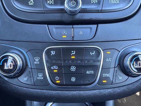 Used 2023 Chevrolet Malibu LT image 18