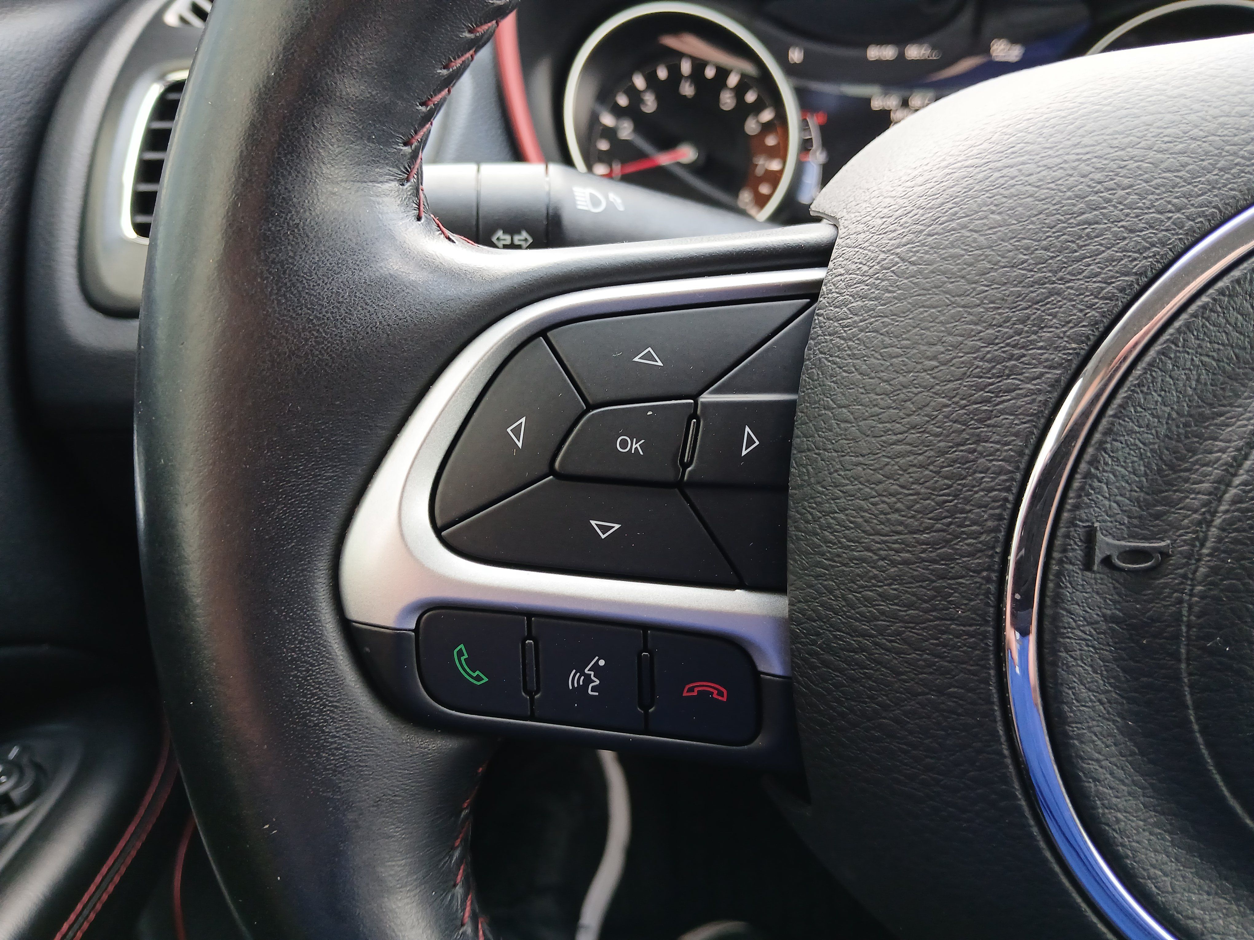 Used 2019 Jeep Compass Trailhawk AWD/4WD image 11