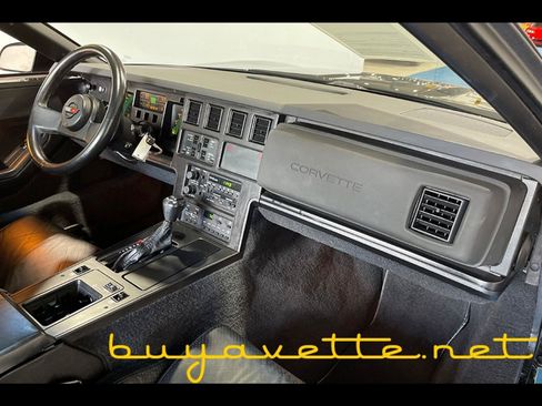 Used 1988 Chevrolet Corvette Coupe RWD image 15