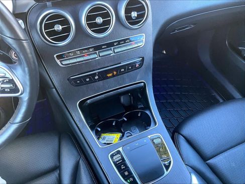 Used 2022 Mercedes-Benz GLC 300 4MATIC w/ Premium Package Lite image 26