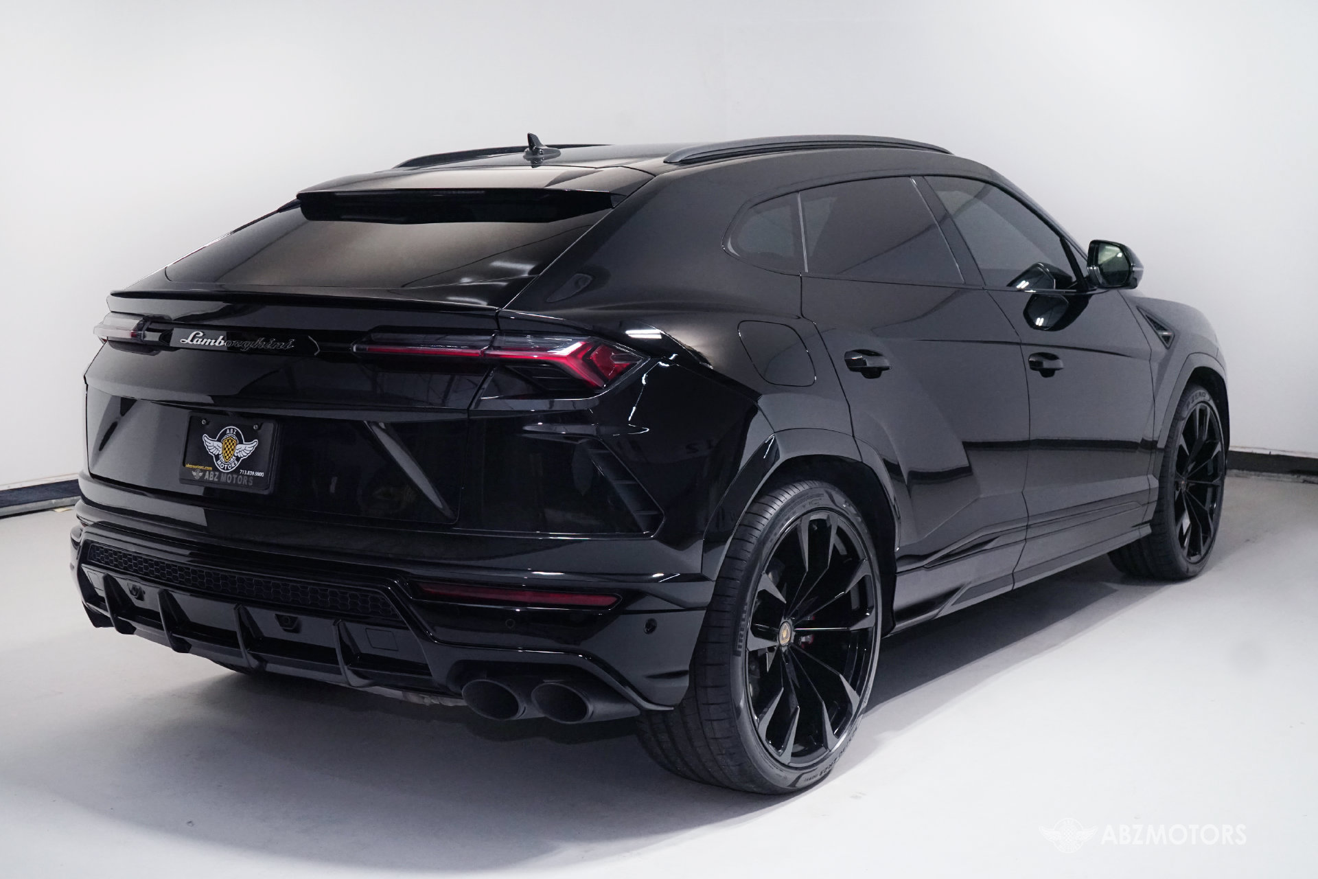 Used 2022 Lamborghini Urus AWD/4WD image 5