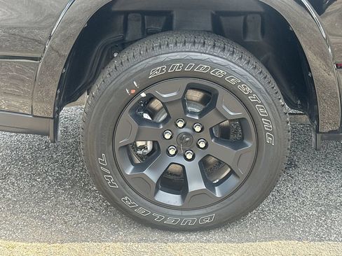 Used 2025 RAM 1500 Big Horn AWD/4WD image 18