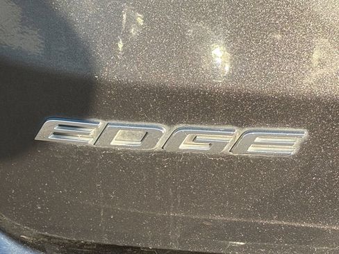 Used 2020 Ford Edge SEL FWD image 9