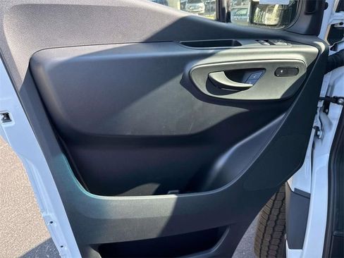 Used 2025 Mercedes-Benz Sprinter 2500 image 20