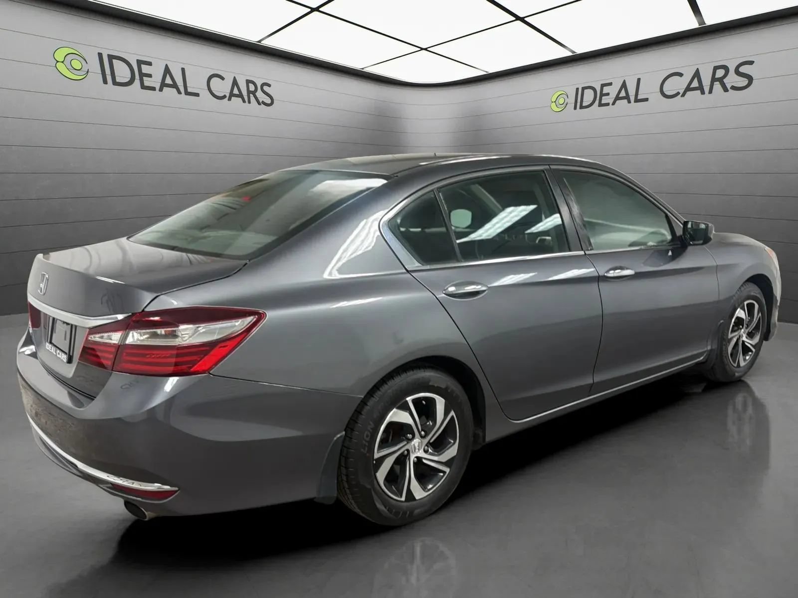 Used 2017 Honda Accord LX image 6