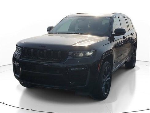 New 2026 Jeep Grand Cherokee L Limited AWD/4WD image 2