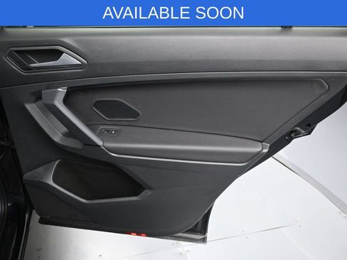 Used 2019 Volkswagen Tiguan SE AWD/4WD image 31