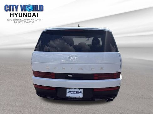Used 2024 Hyundai Santa Fe SE AWD/4WD image 4
