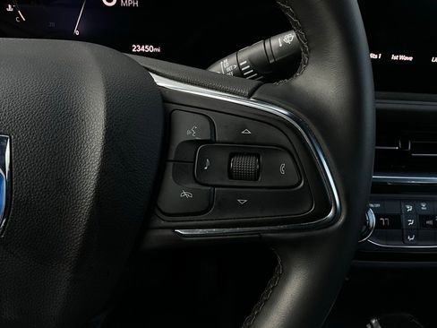 Used 2025 Buick Envista Sport Touring image 34