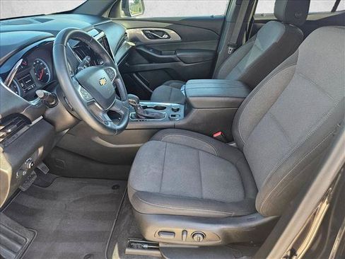 Used 2023 Chevrolet Traverse LT FWD image 15