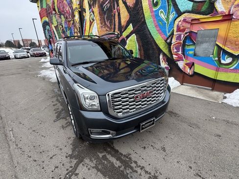 Used 2019 GMC Yukon XL Denali w/ Open Road Package image 7