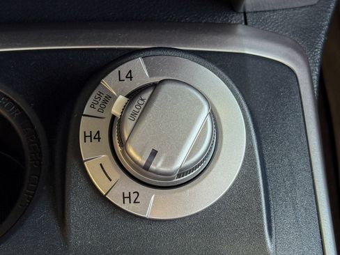 Used 2022 Toyota 4Runner SR5 Premium w/ Moonroof Package AWD/4WD image 29