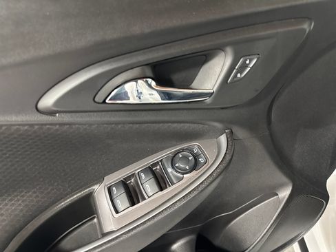 Used 2024 Chevrolet Malibu LT FWD image 16