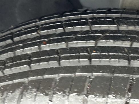 New 2025 Jeep Grand Cherokee L Limited image 12