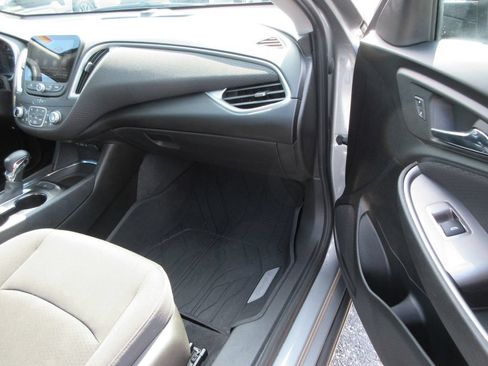 Used 2023 Chevrolet Malibu LT w/ Redline Edition FWD image 17