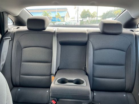 Used 2024 Chevrolet Malibu LT image 40