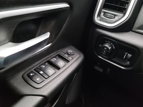 Used 2023 RAM 1500 Big Horn image 12