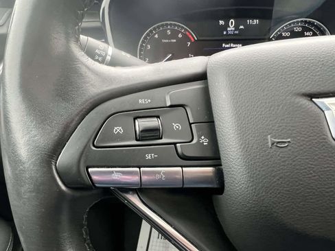 Used 2024 Cadillac XT6 Luxury image 28