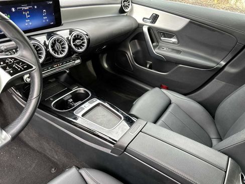 Used 2025 Mercedes-Benz CLA 250 4MATIC image 21