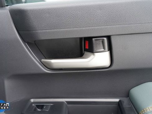 Used 2024 Toyota Tacoma Trailhunter image 77