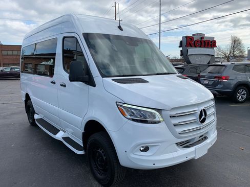 Used 2020 Mercedes-Benz Sprinter 2500 image 28