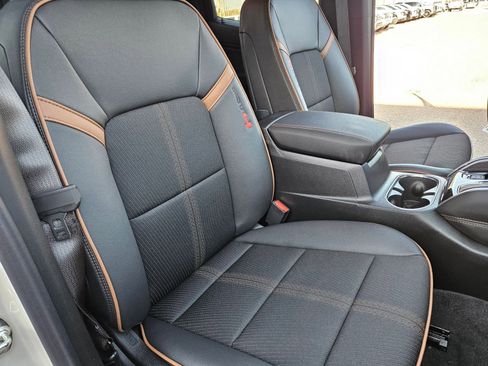 New 2026 GMC Canyon AT4 image 27