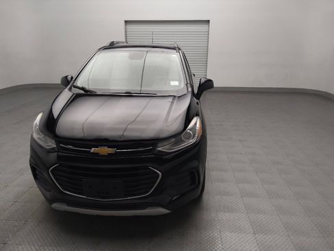 Used 2020 Chevrolet Trax LT w/ Driver Confidence Package FWD image 15