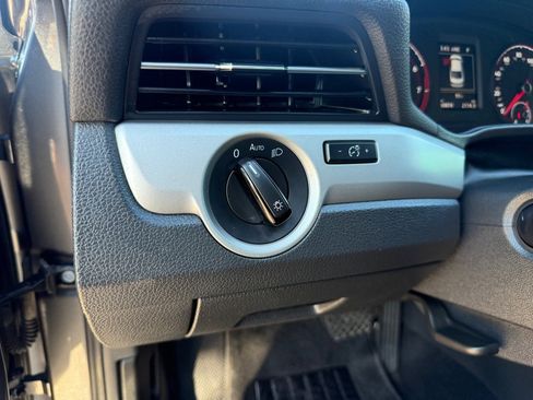 Used 2021 Volkswagen Passat 2.0T SE image 18