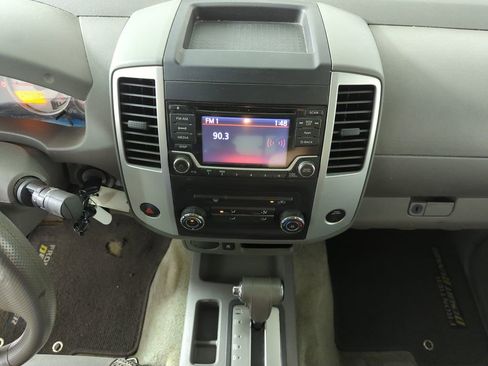 Used 2015 Nissan Frontier Desert Runner RWD image 14