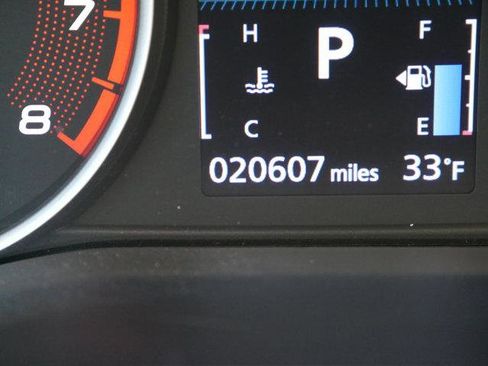 Used 2022 Mitsubishi Eclipse Cross LE image 29