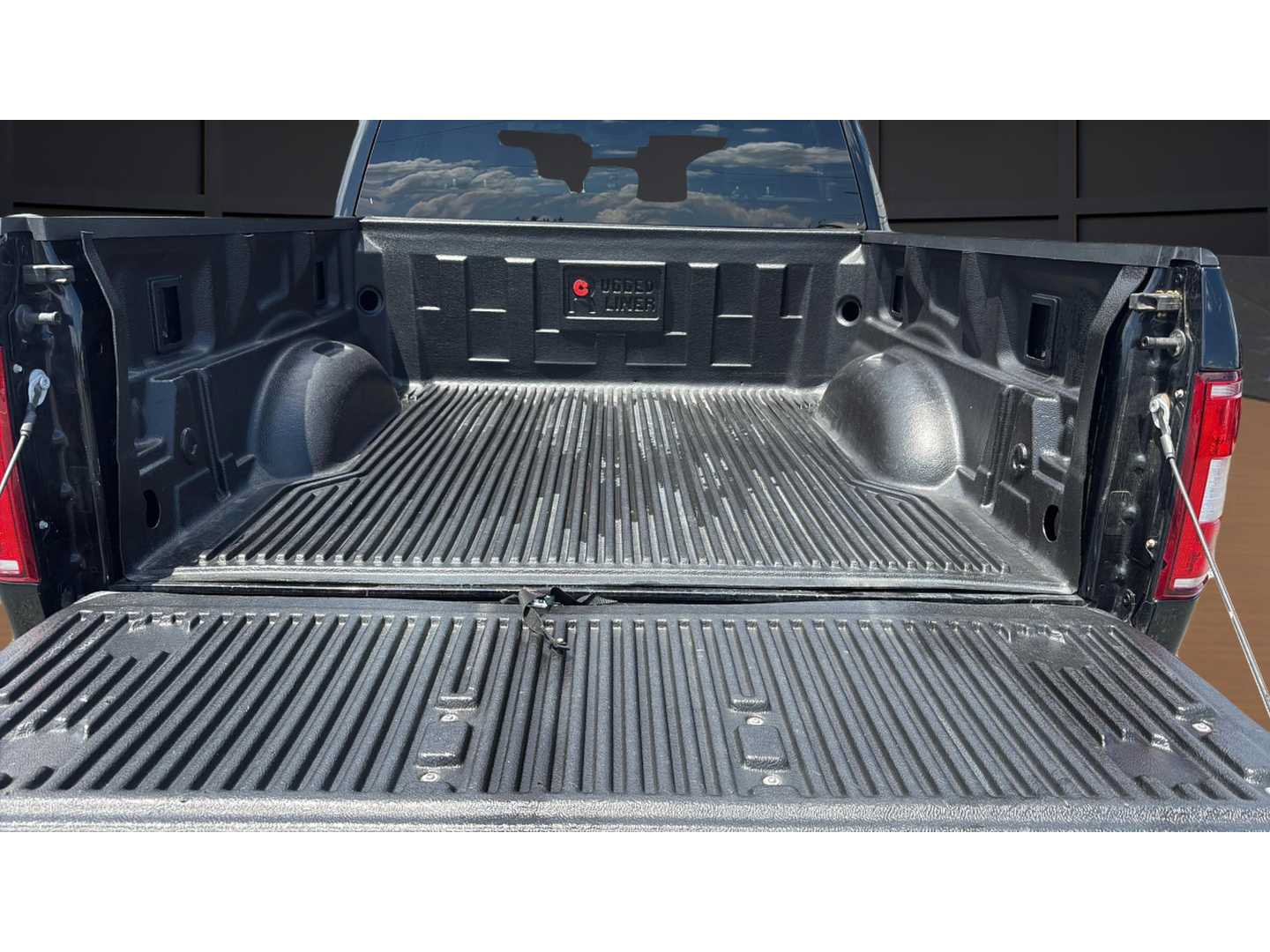 Used 2018 Ford F150 XLT AWD/4WD image 16