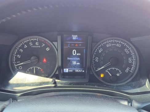 Used 2021 Toyota Tacoma TRD Sport AWD/4WD image 20