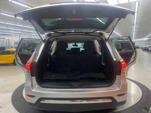 Used 2016 Nissan Pathfinder S image 27