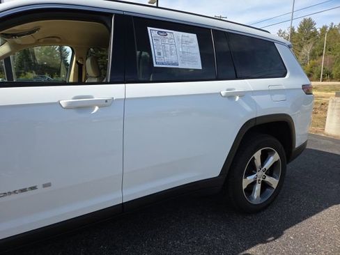 Used 2021 Jeep Grand Cherokee L Limited image 37