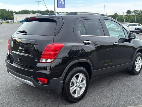 Used 2020 Chevrolet Trax LT w/ Driver Confidence Package AWD/4WD image 6
