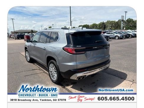 Used 2024 GMC Acadia Denali AWD/4WD image 11
