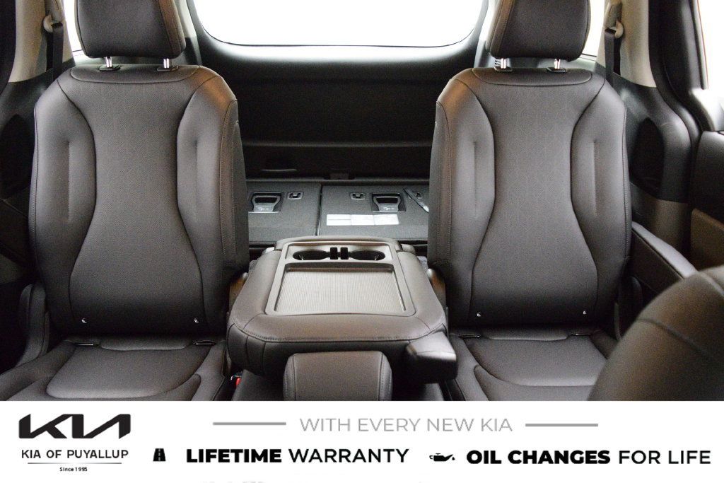 New 2027 Kia Carnival EX FWD image 13