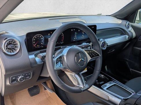 New 2026 Mercedes-Benz GLB 250 4MATIC image 3