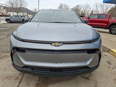 New 2026 Chevrolet Equinox EV LT image 2