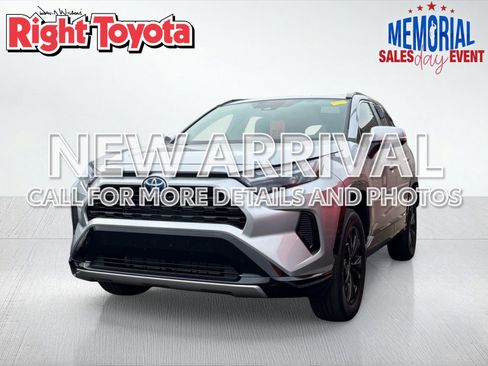 Used 2022 Toyota RAV4 SE w/ Convenience Package AWD/4WD image 1
