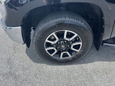 Used 2018 Toyota Tundra SR5 w/ TRD Off Road Package AWD/4WD image 12