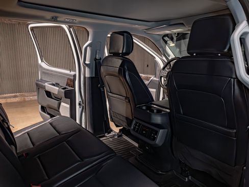 Used 2024 Ford F350 Lariat w/ Lariat Ultimate Package image 28