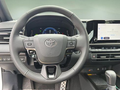 Certified 2025 Toyota Camry SE image 20
