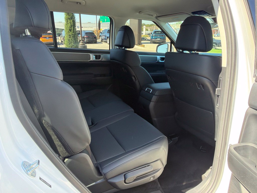 Certified 2026 Hyundai Santa Fe SEL FWD image 12