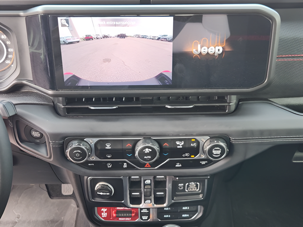 Used 2025 Jeep Gladiator Rubicon AWD/4WD image 19