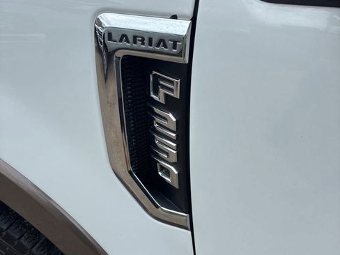Used 2020 Ford F250 Lariat w/ Lariat Ultimate Package AWD/4WD image 14