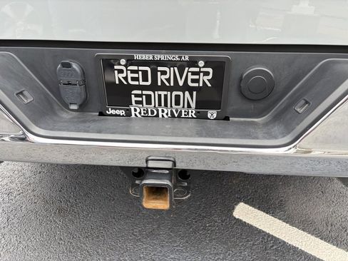 Used 2024 GMC Sierra 1500 SLE image 9