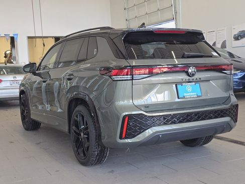 New 2026 Volkswagen Tiguan SE R-Line image 9