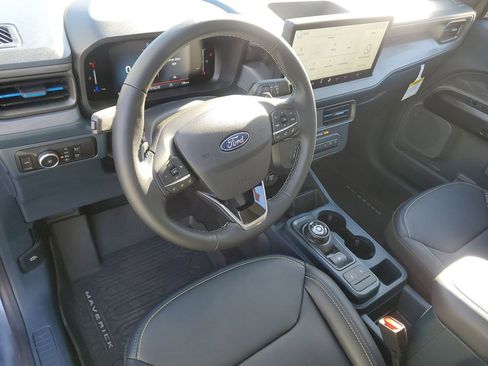 New 2025 Ford Maverick Lobo image 12