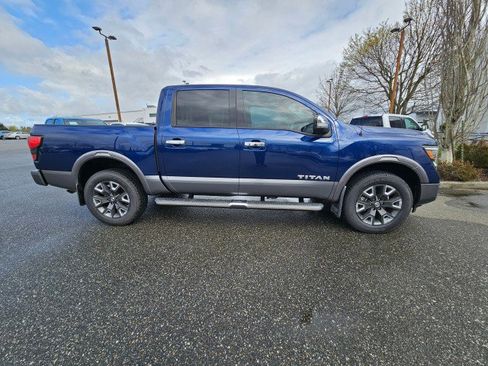 Used 2021 Nissan Titan Platinum Reserve w/ Moonroof Package image 9